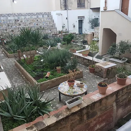 Vucciria room-2